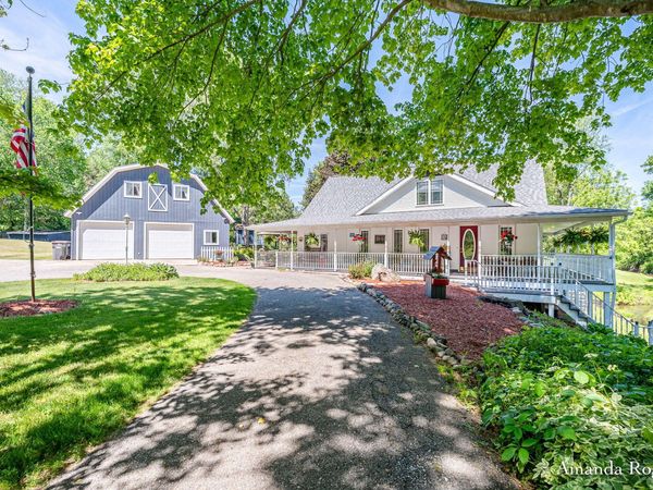 2295 Fallasburg Park Drive NE, Lowell, MI 49331