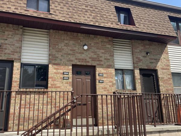 202 N Oaks Boulevard N, North Brunswick, NJ 08902