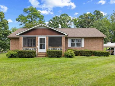902 AUGUSTA FARMS RD, STUARTS DRAFT, VA 24477