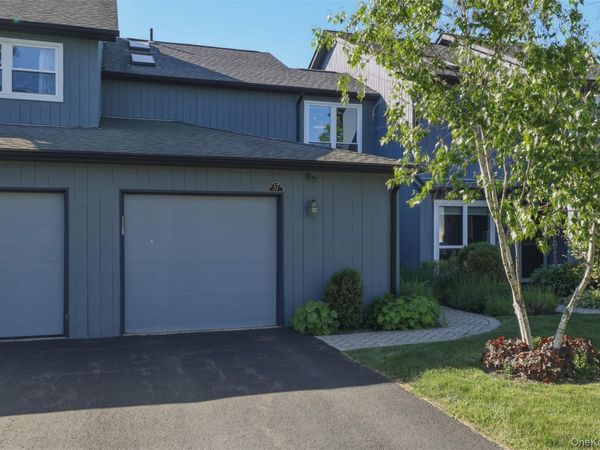 37 Pond Drive E, Rhinebeck, NY 12572