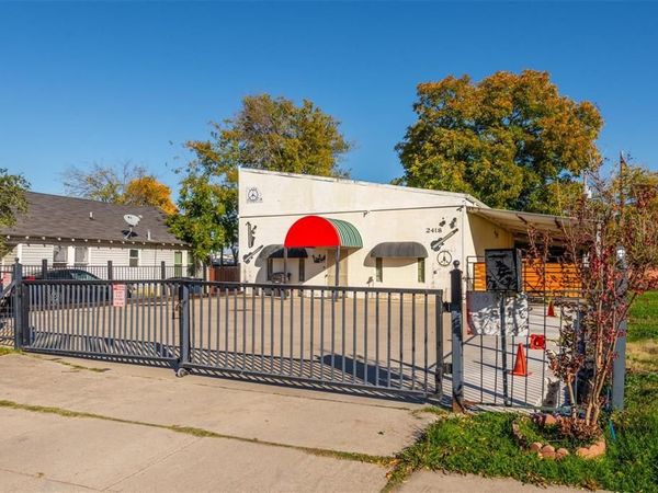 2418 Clinton Avenue , Fort Worth, TX 76164
