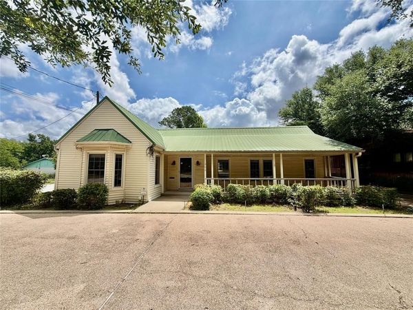 900 S Seaman Street, Eastland, TX 76448