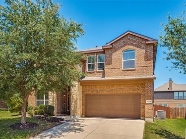 2925 Cedar Ridge Lane, Fort Worth, TX 76177