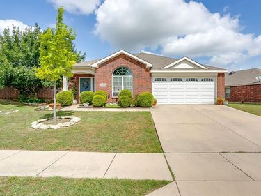 6220 Granite Creek Drive, Fort Worth, TX 76179