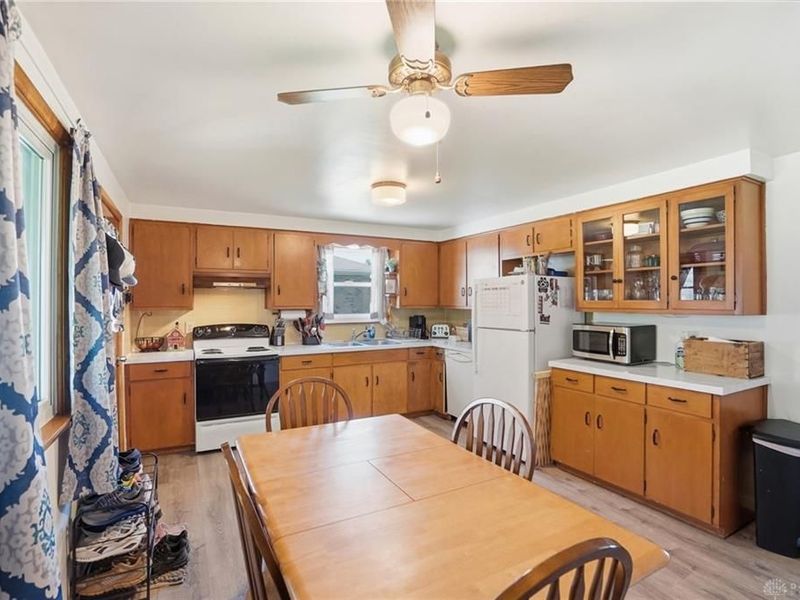 4267 Helena Drive, Springfield, OH 45503 Photo 9