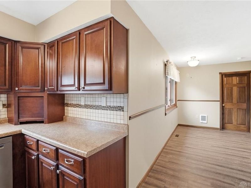 1700 W Sparrow Road, Green Township, OH 45502 Photo 22