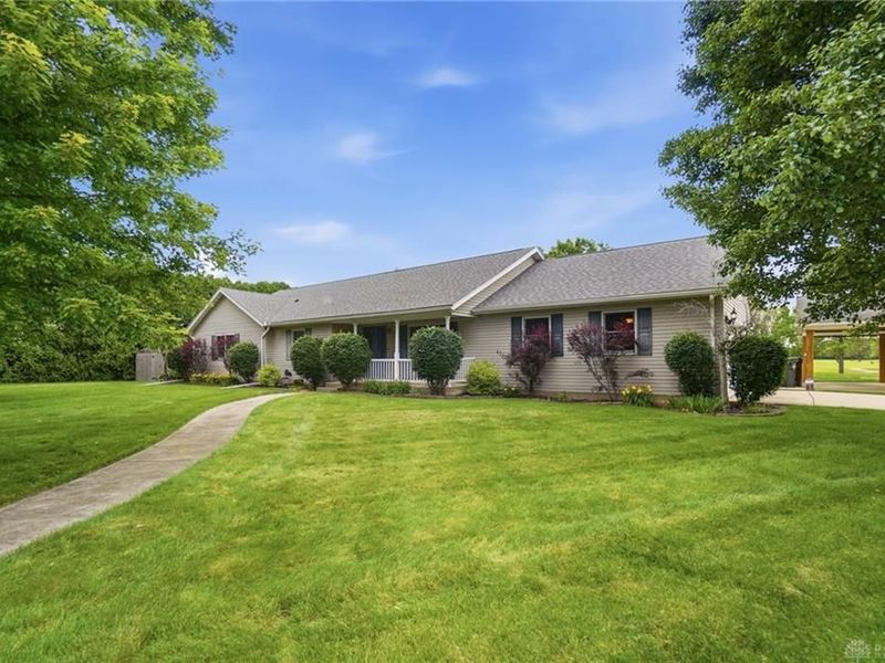 1700 W Sparrow Road, Green Township, OH 45502 Photo 5