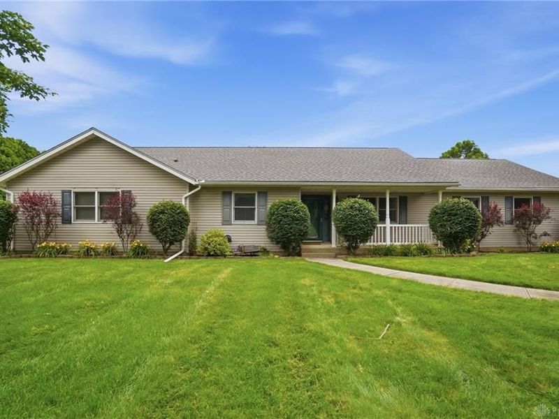 1700 W Sparrow Road, Green Township, OH 45502 Photo 6