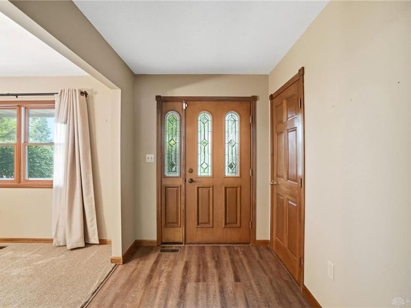 1700 W Sparrow Road, Green Township, OH 45502 Photo 8