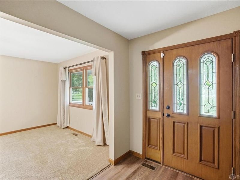 1700 W Sparrow Road, Green Township, OH 45502 Photo 9