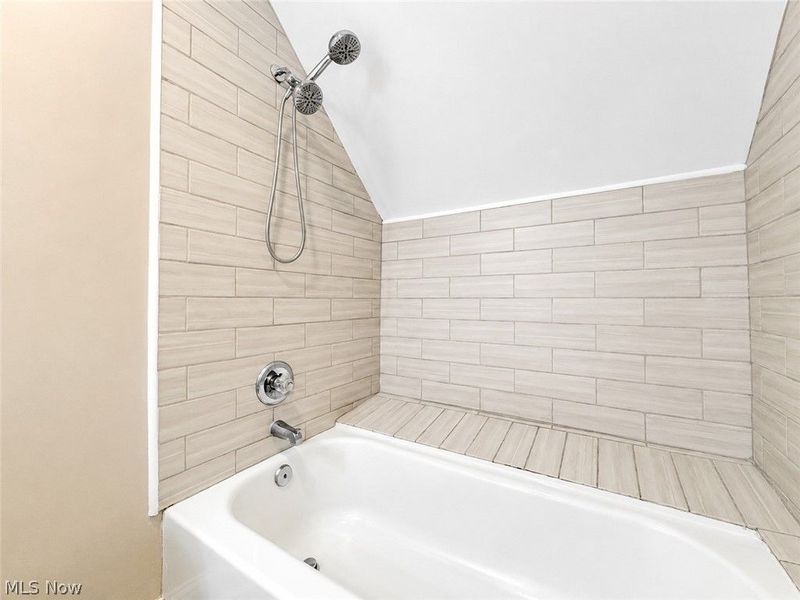 6808 Fir Avenue, Cleveland, OH 44102 Photo 31