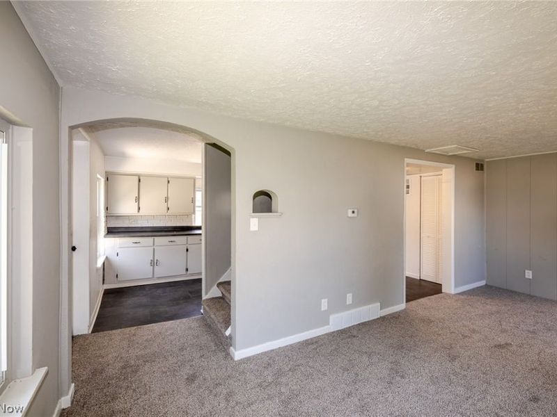 1926 Nichols Avenue , Lorain, OH 44053 Photo 10