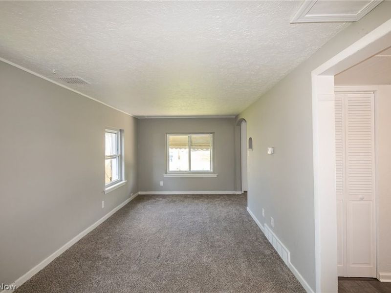 1926 Nichols Avenue , Lorain, OH 44053 Photo 12