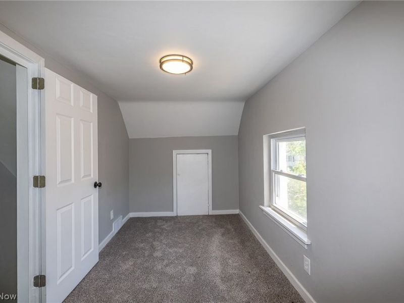 1926 Nichols Avenue , Lorain, OH 44053 Photo 17