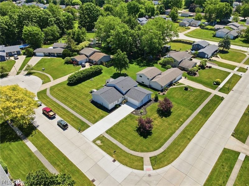 15677 Pinewood Drive , Strongsville, OH 44149 Photo 4