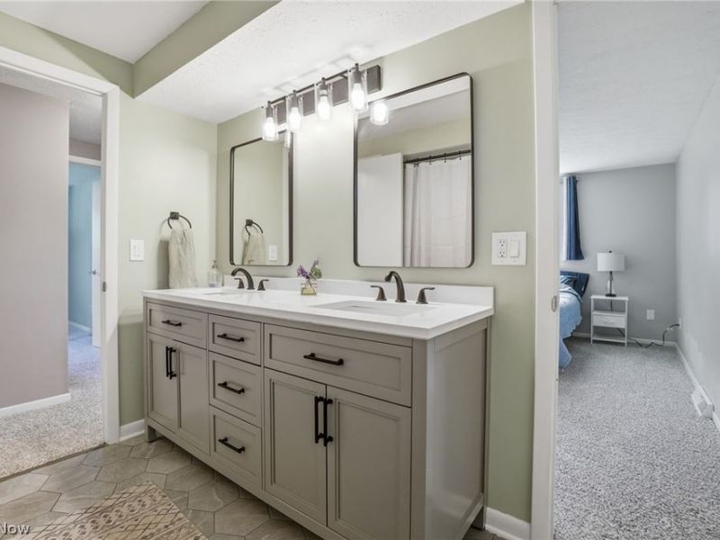 15677 Pinewood Drive , Strongsville, OH 44149 Photo 7