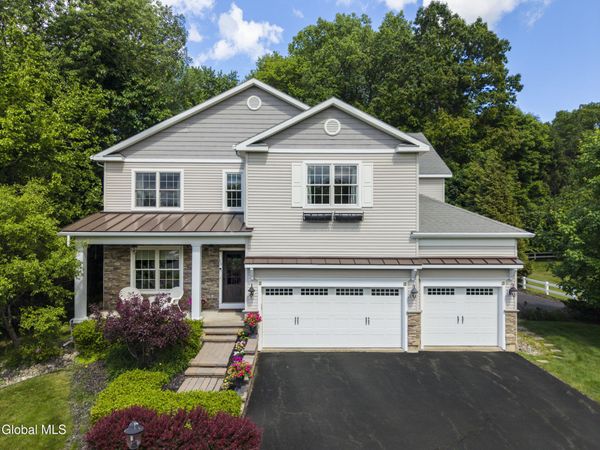15 Wildwood Drive, Loudonville, NY 12211