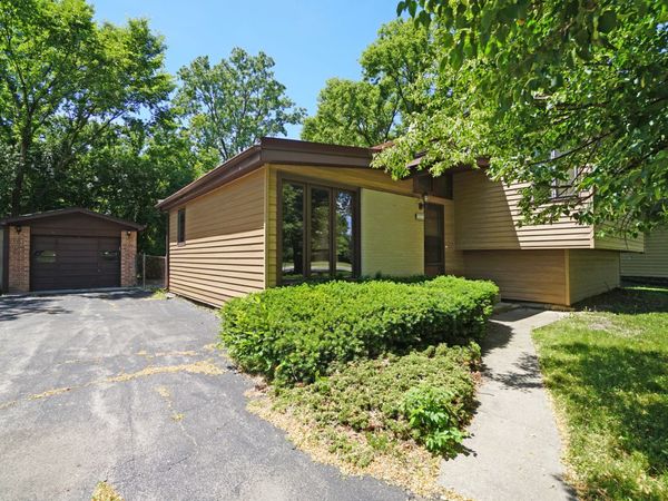 1512 Glen Ellyn Road, Glendale Heights, IL 60139