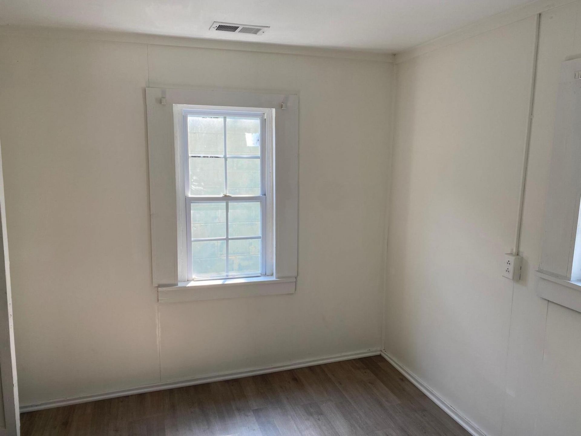 2229 Delano Street Photo 4