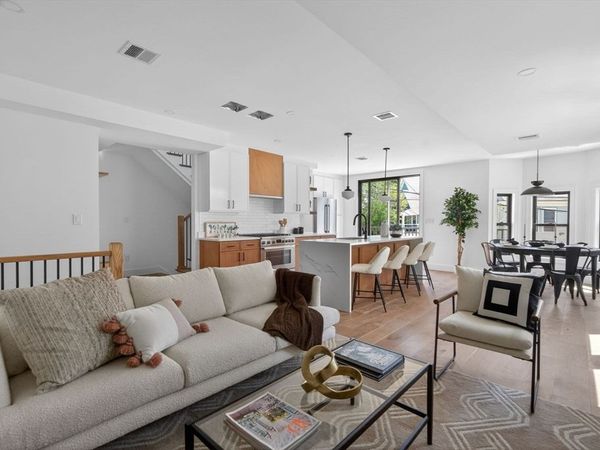 37 Kingston St, Unit B, Somerville, MA 02144