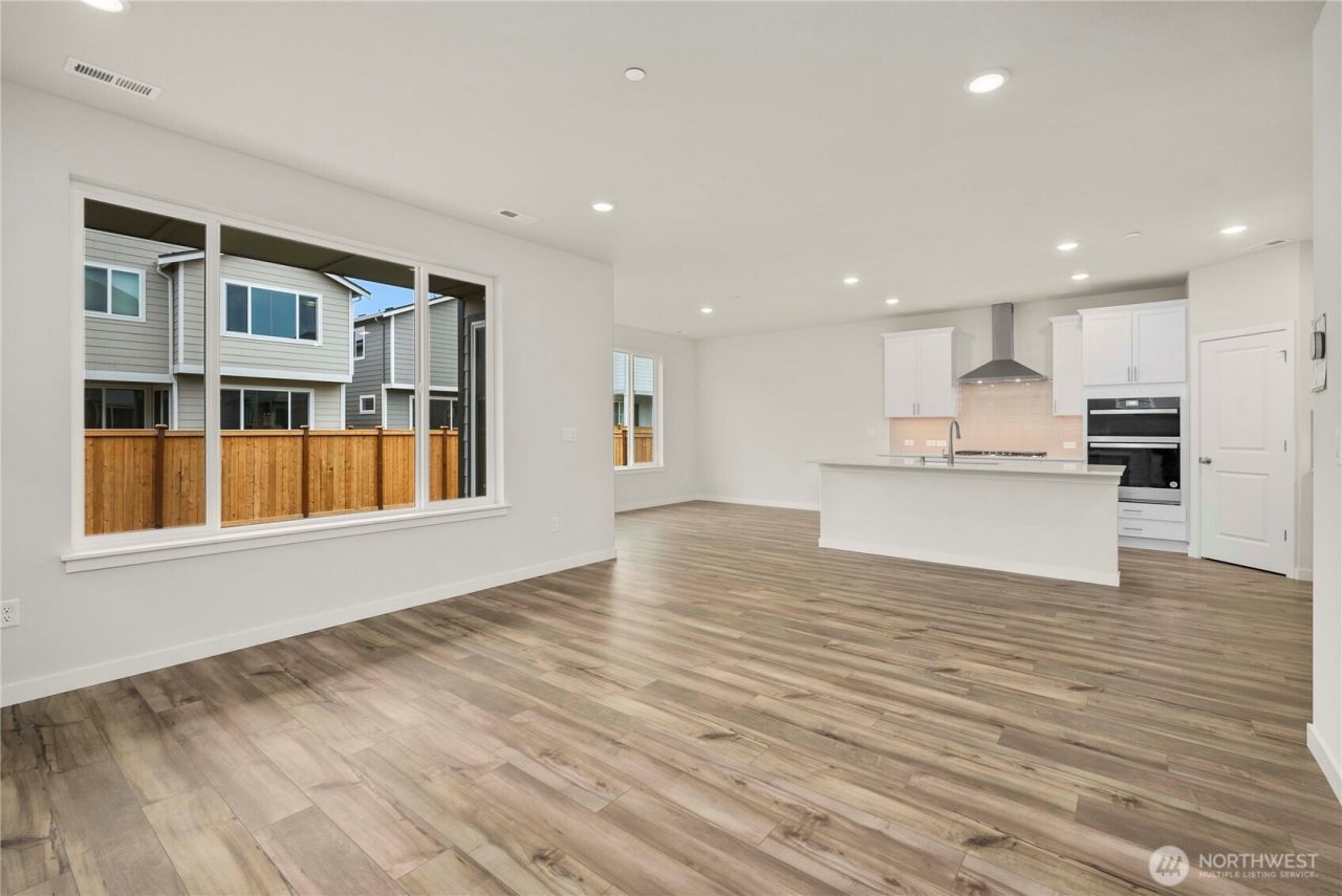 3942 Flat Top Drive , Bremerton, WA 98312