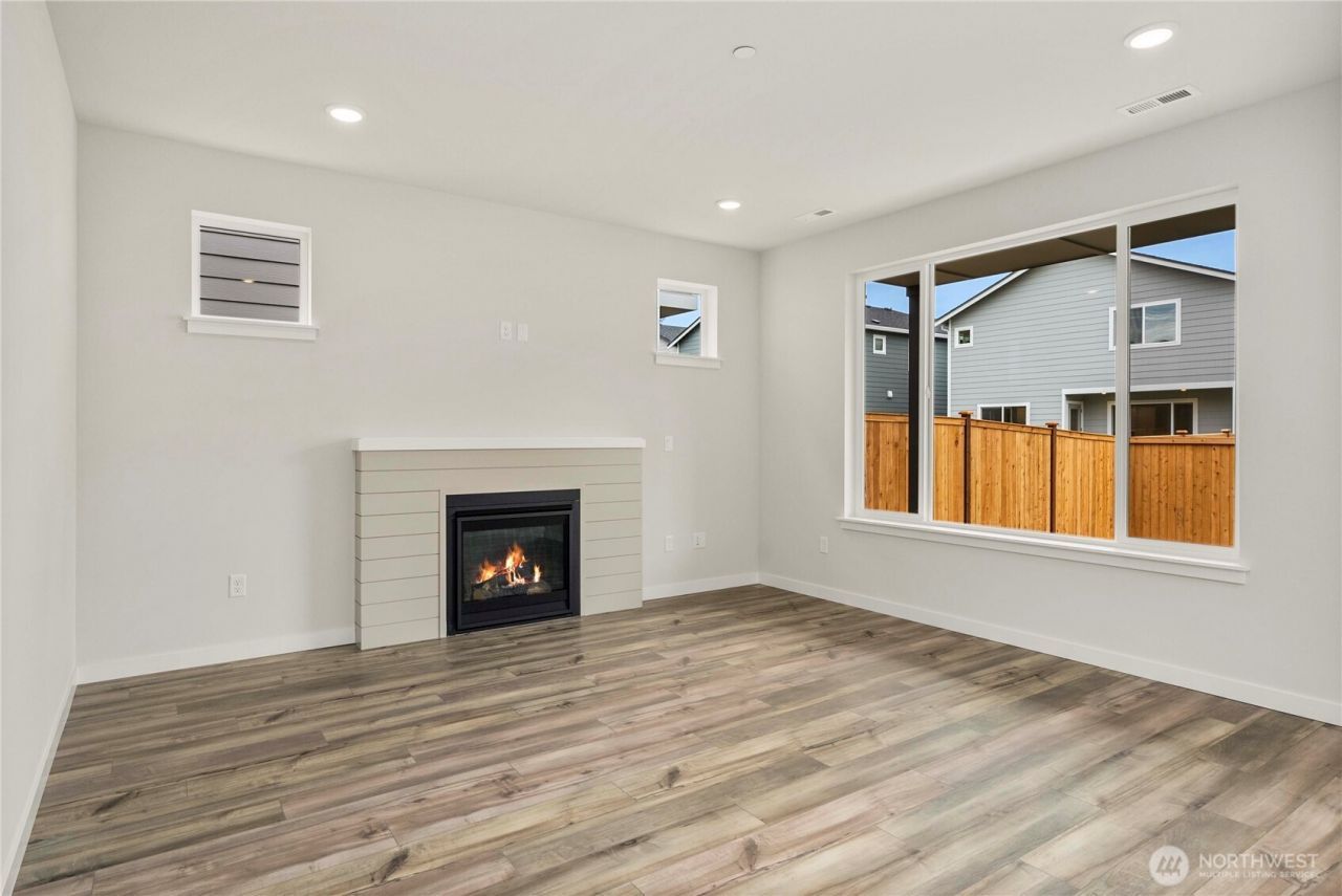 3942 Flat Top Drive , Bremerton, WA 98312