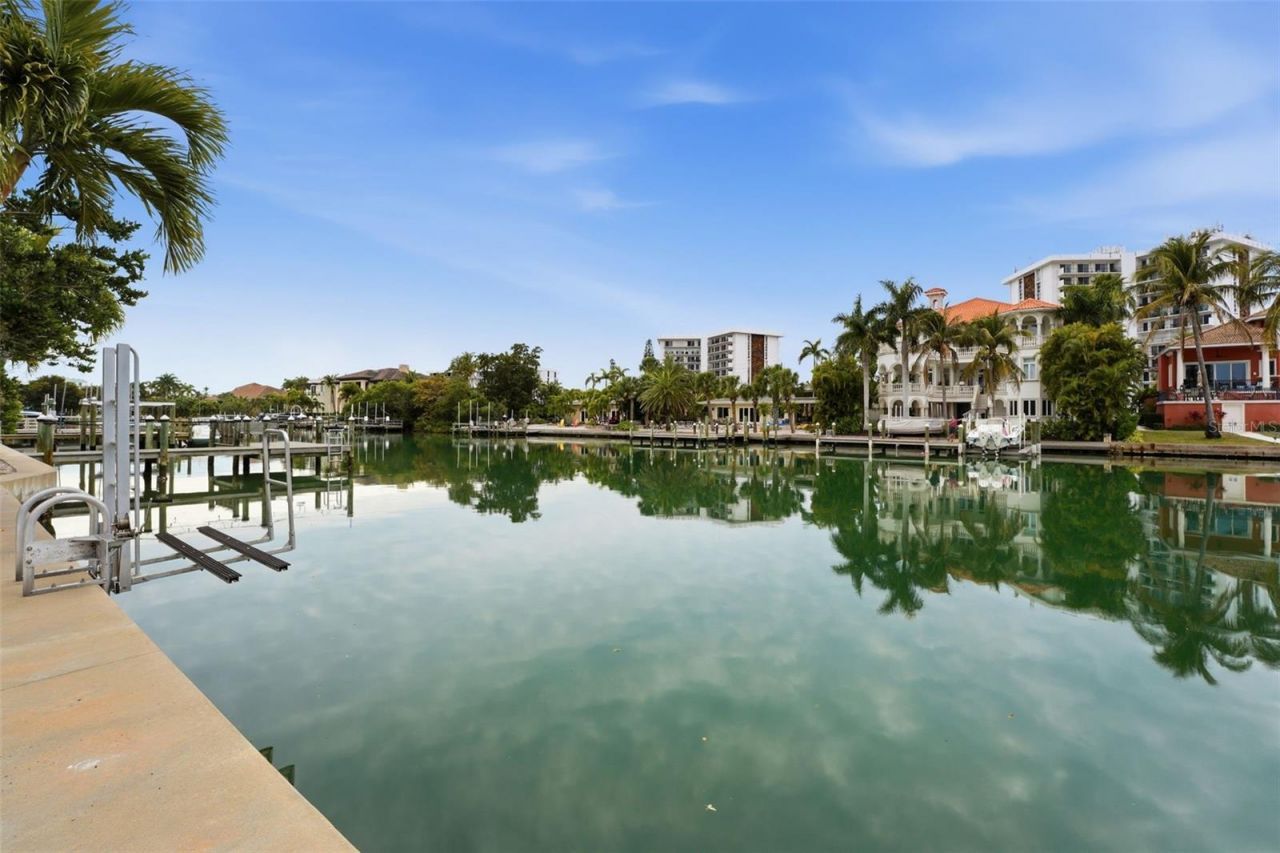 541 S Washington Drive, Sarasota, FL 34236 Photo