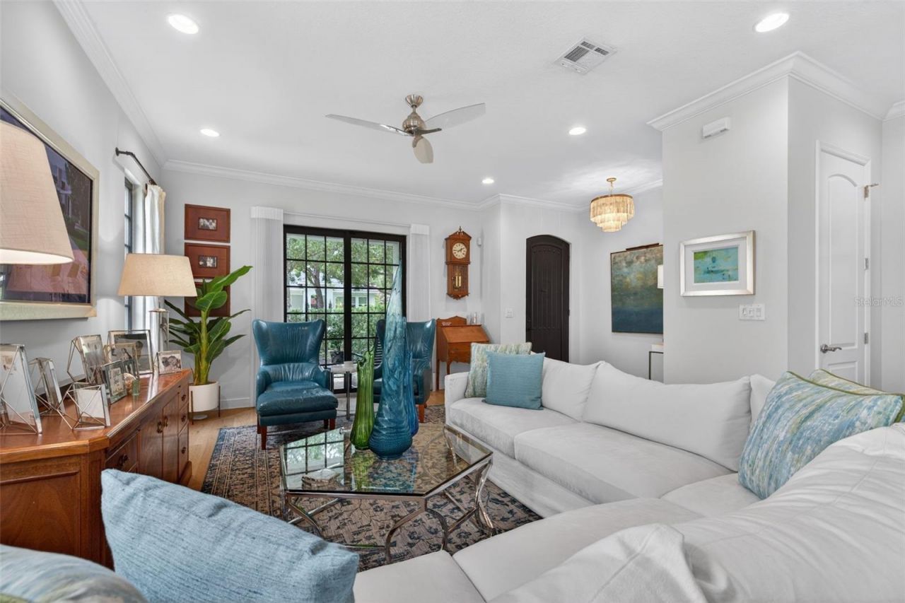 2319 7th Street N, Saint Petersburg, FL 33704 Photo