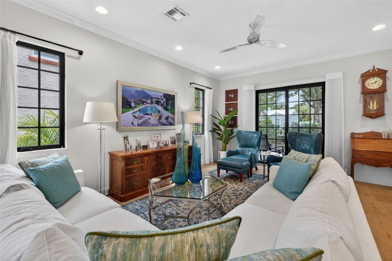 2319 7th Street N, Saint Petersburg, FL 33704 Photo