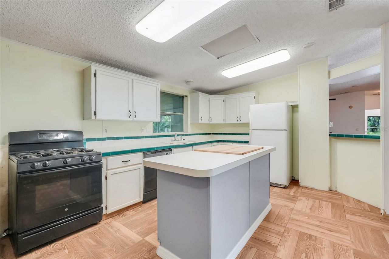 23449 Thomas Allen Road, Howey in the Hills, FL 34737 Photo