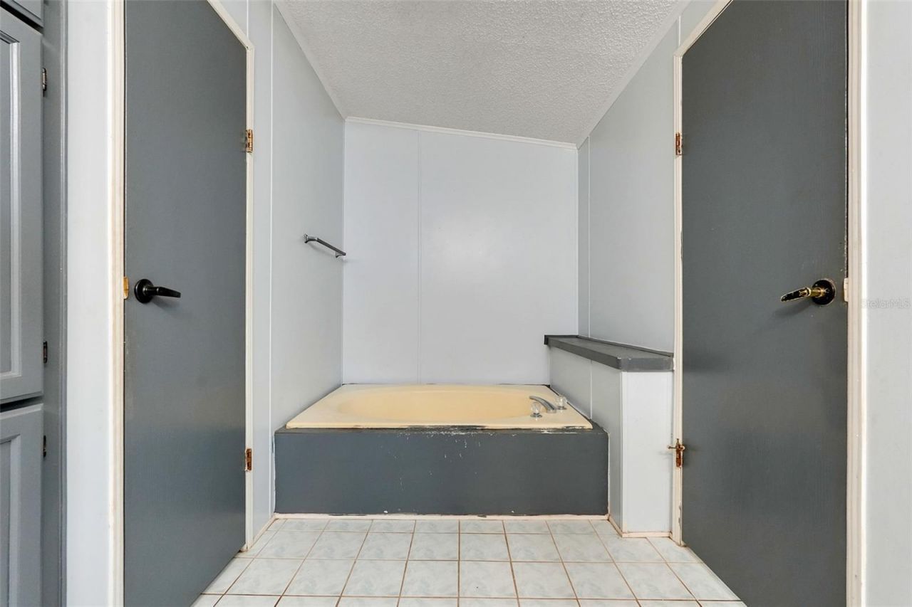 23449 Thomas Allen Road, Howey in the Hills, FL 34737 Photo