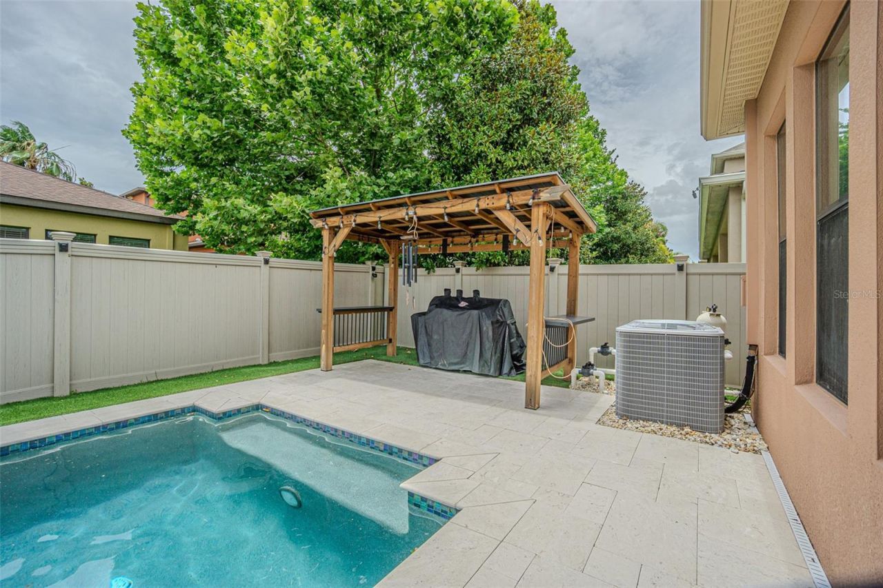 2616 Milford Berry Lane , Tampa, FL 33618 Photo