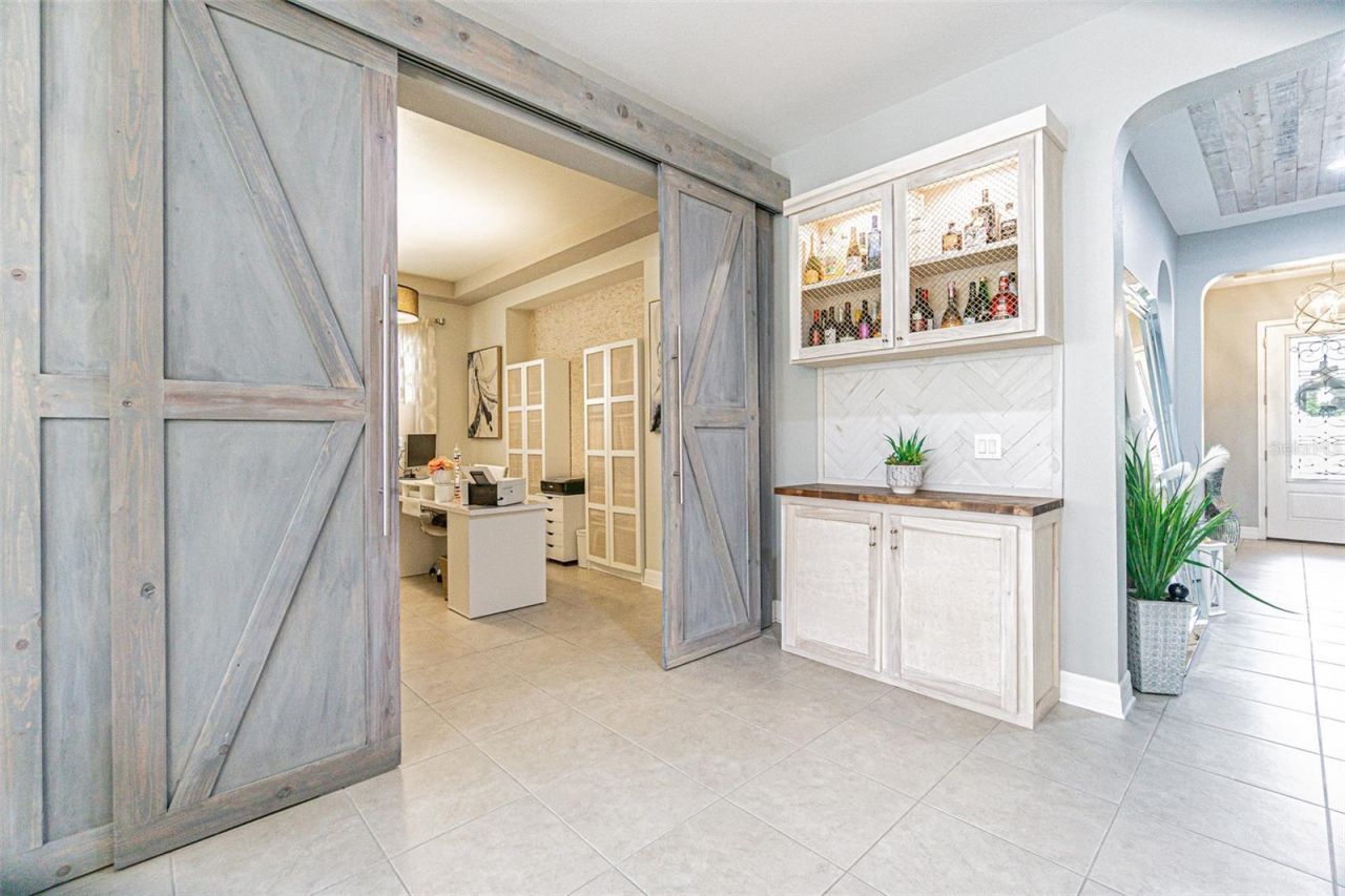 2616 Milford Berry Lane , Tampa, FL 33618 Photo