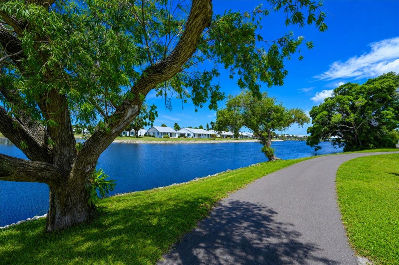 9425 Andover Circle , Bradenton, FL 34210 Photo