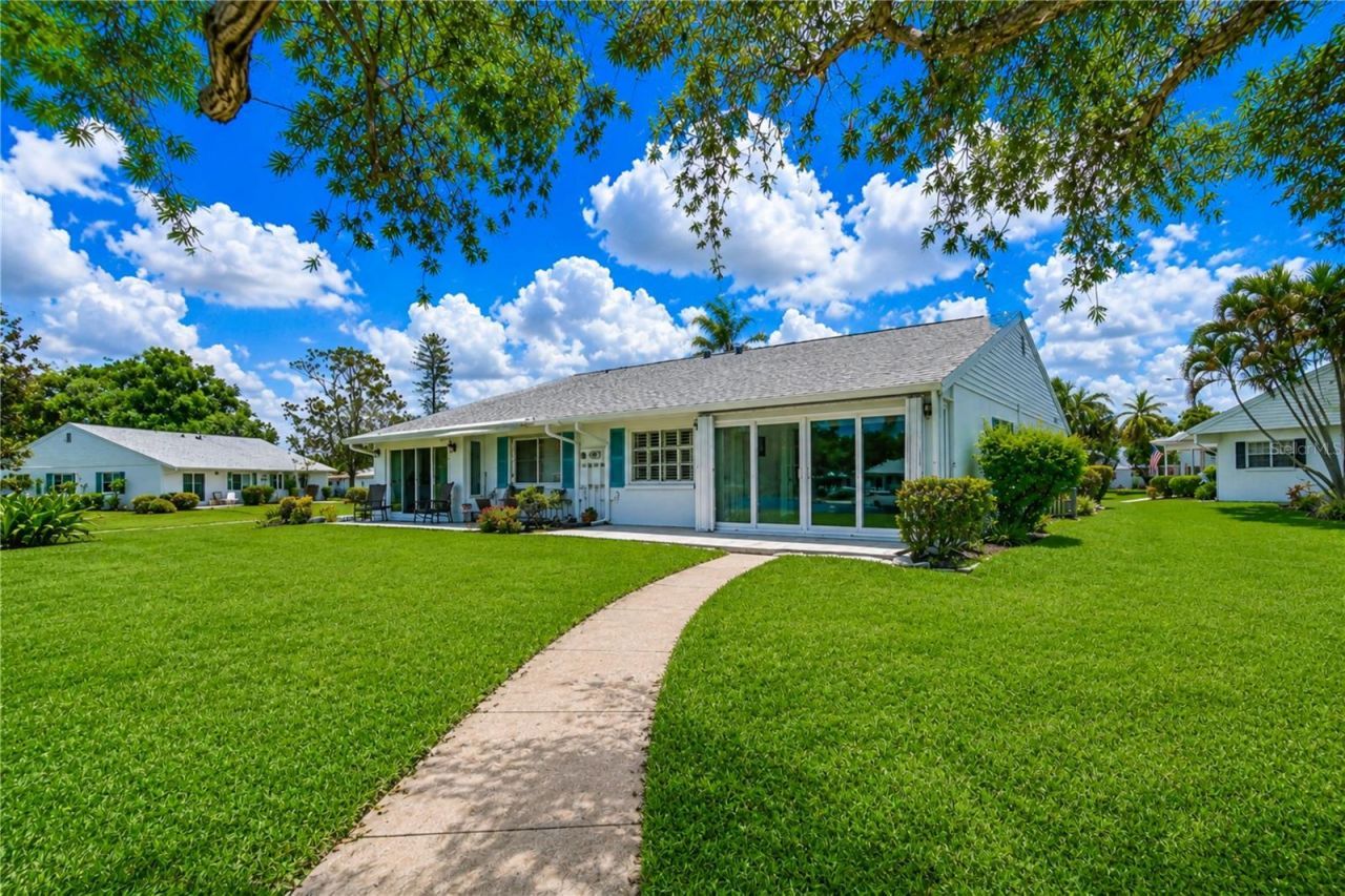 9425 Andover Circle , Bradenton, FL 34210 Photo