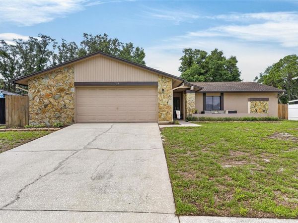 703 ISLETON DRIVE , BRANDON, FL 33511