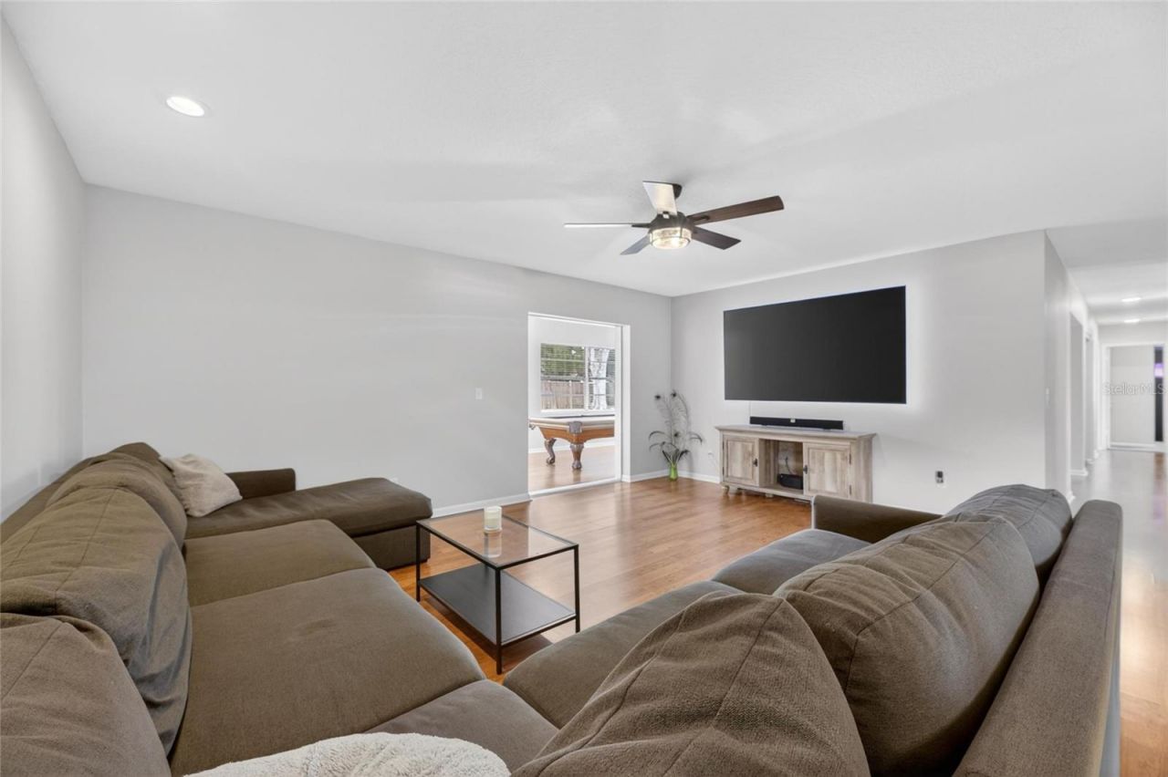 703 Isleton Drive , Brandon, FL 33511 Photo