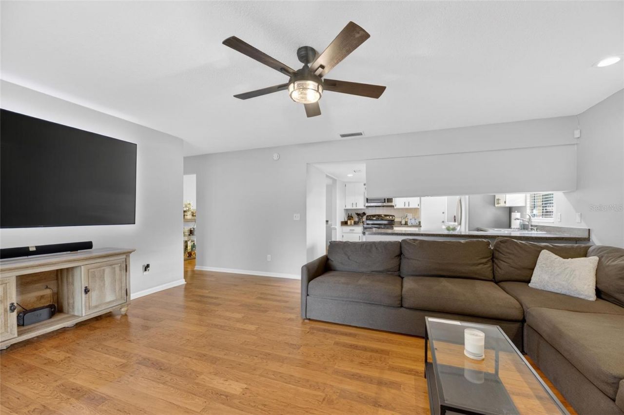 703 Isleton Drive , Brandon, FL 33511 Photo