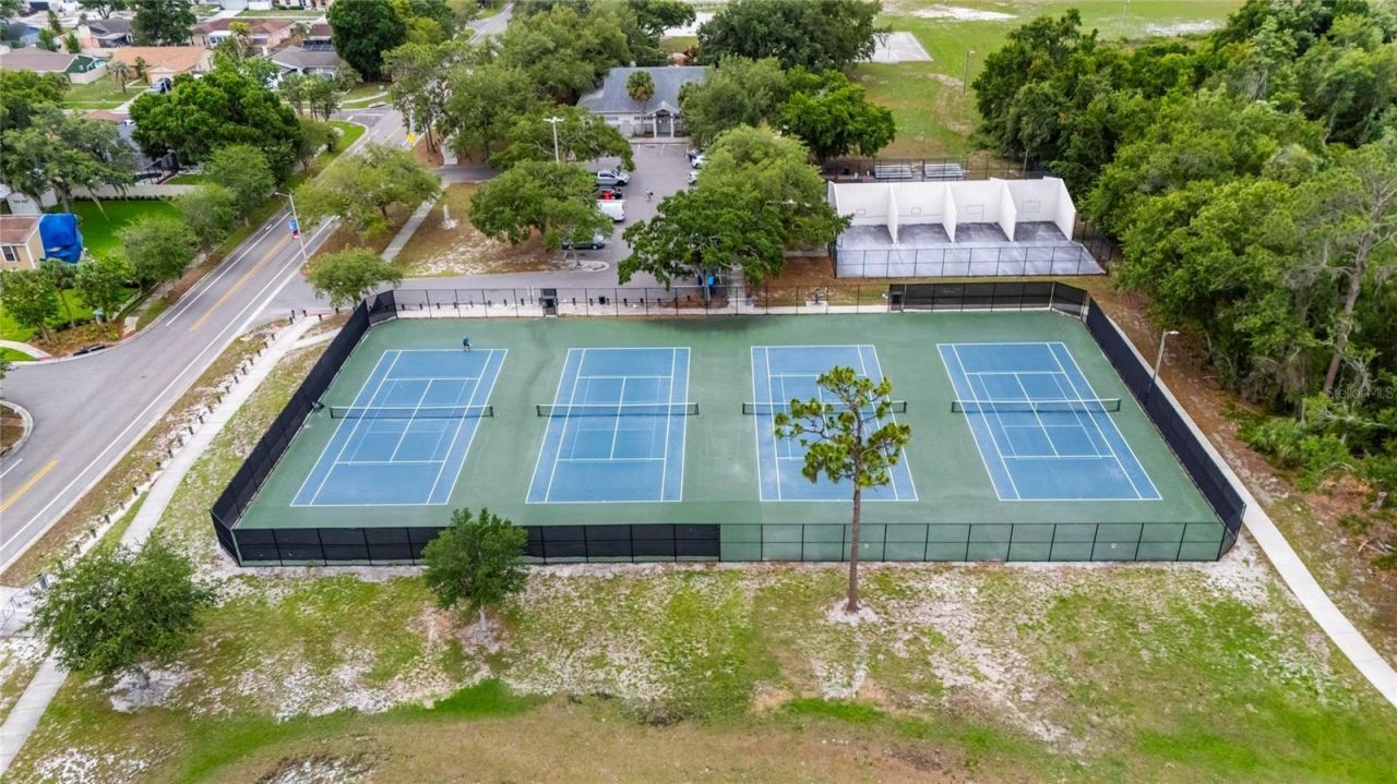 703 Isleton Drive , Brandon, FL 33511 Photo