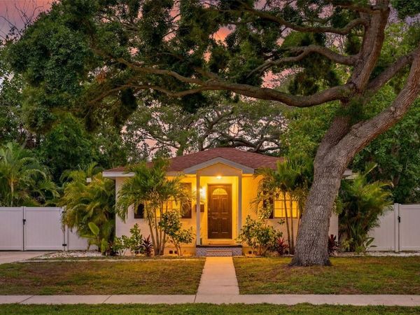 824 59TH AVE NE , ST PETERSBURG, FL 33703