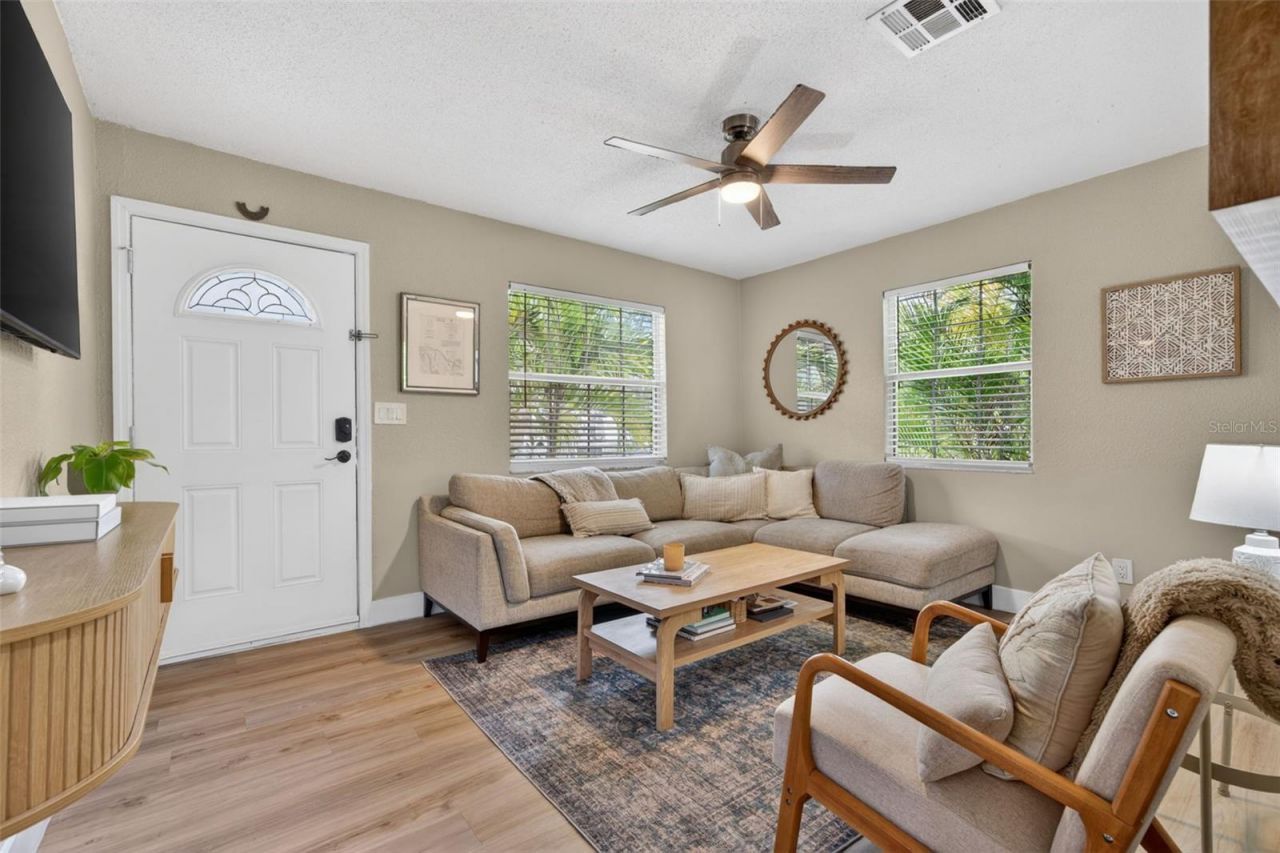 824 59th Ave Ne, Saint Petersburg, FL 33703 Photo