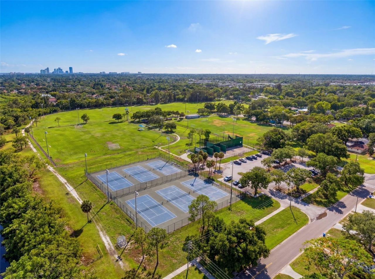 824 59th Ave Ne, Saint Petersburg, FL 33703 Photo