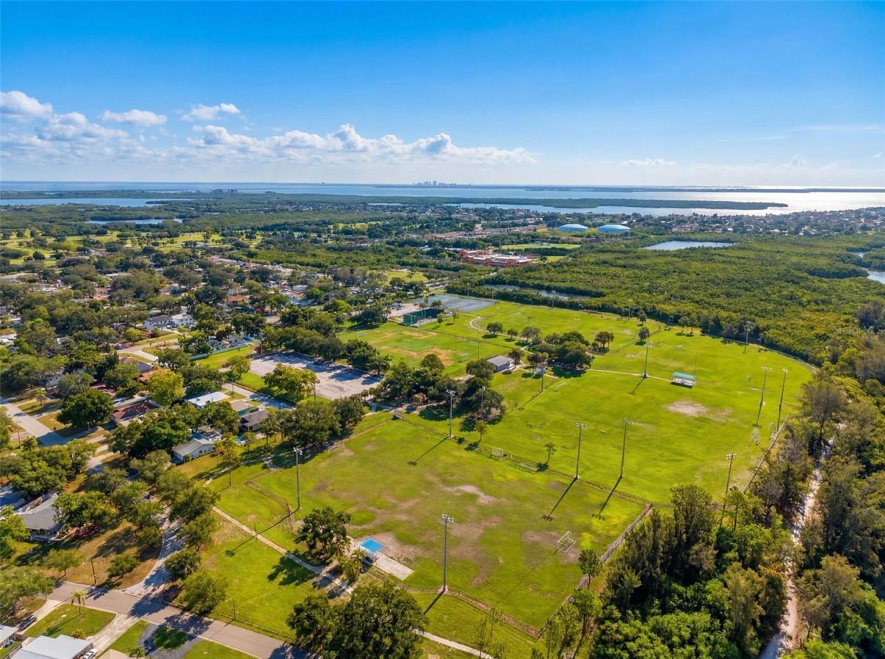 824 59th Ave Ne, Saint Petersburg, FL 33703 Photo