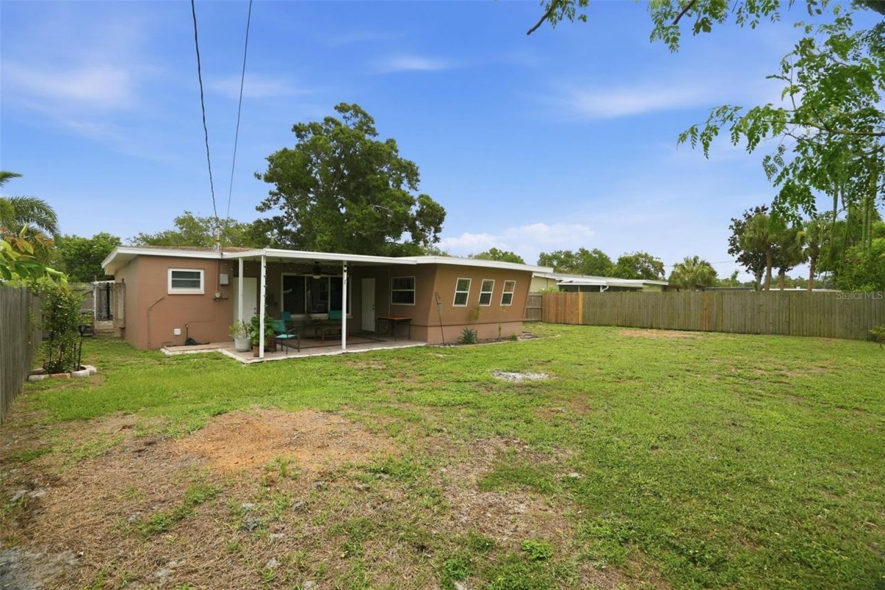 2050 75th Street N, Saint Petersburg, FL 33710 Photo