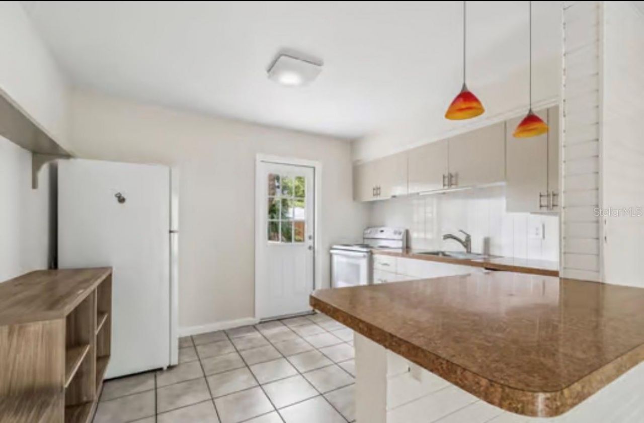 930 Montrose Boulevard N, Saint Petersburg, FL 33703 Photo