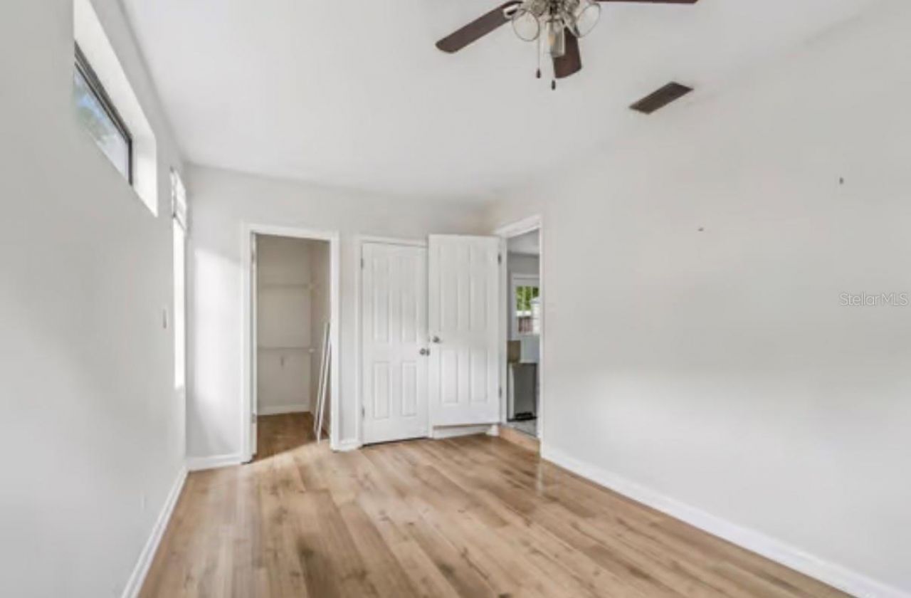 930 Montrose Boulevard N, Saint Petersburg, FL 33703 Photo