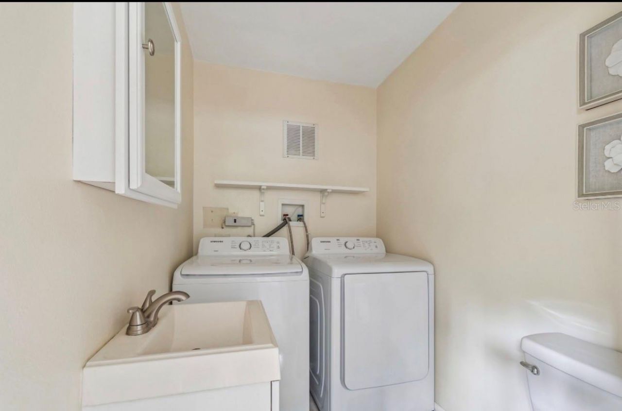 930 Montrose Boulevard N, Saint Petersburg, FL 33703 Photo