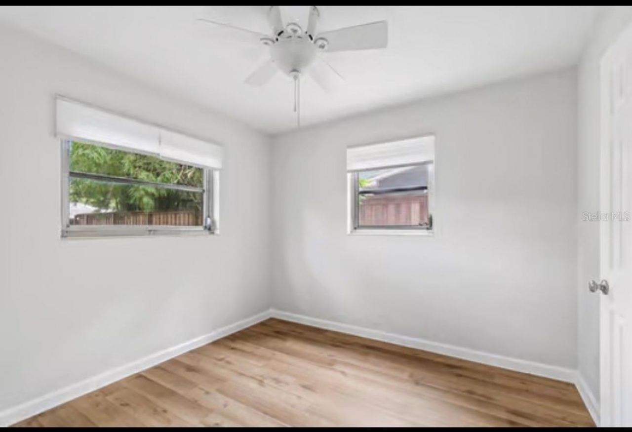 930 Montrose Boulevard N, Saint Petersburg, FL 33703 Photo