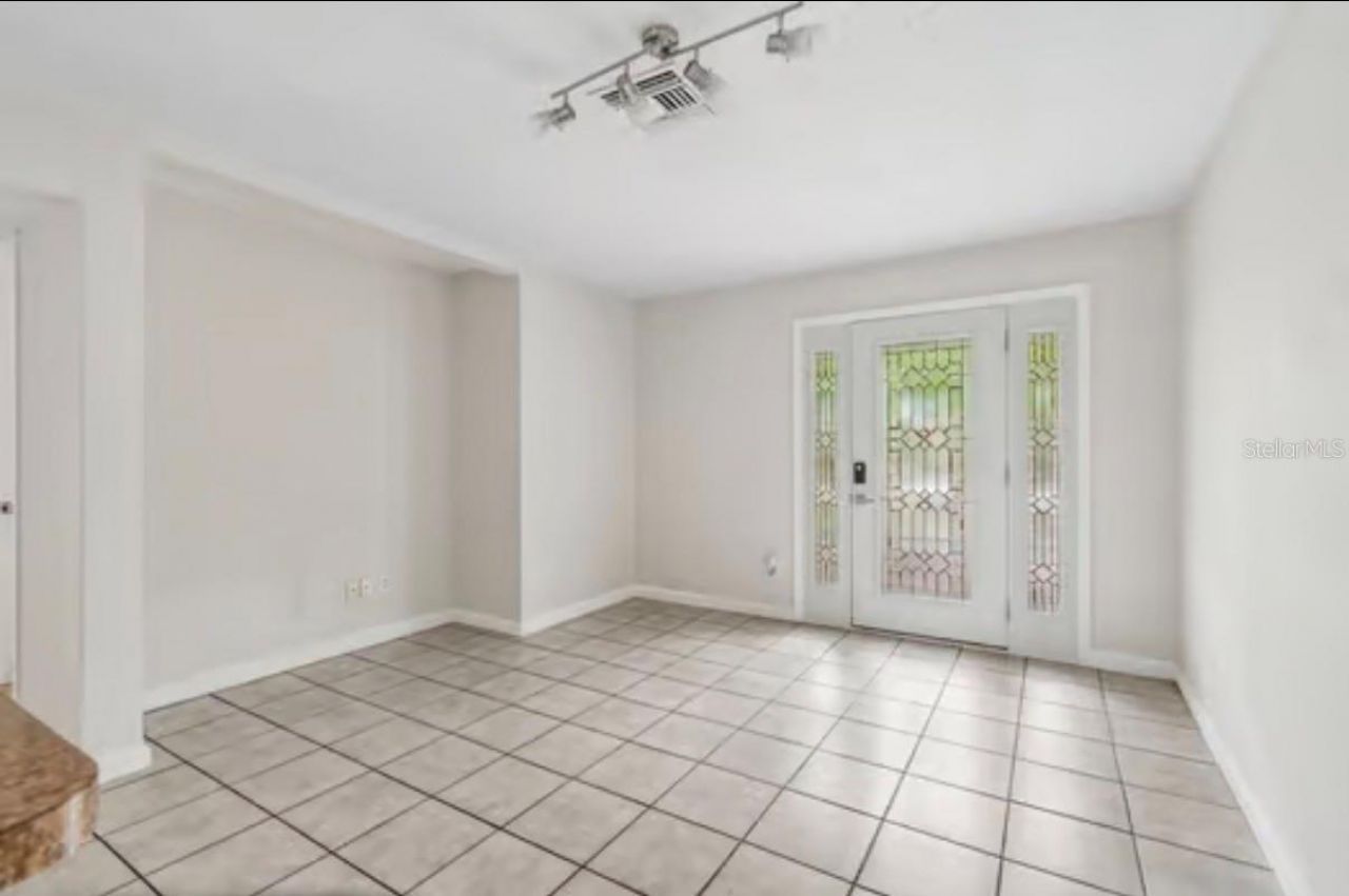 930 Montrose Boulevard N, Saint Petersburg, FL 33703 Photo