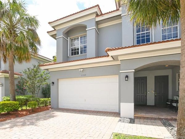 2206 SW Cape Cod Drive, Port St Lucie, FL 34953